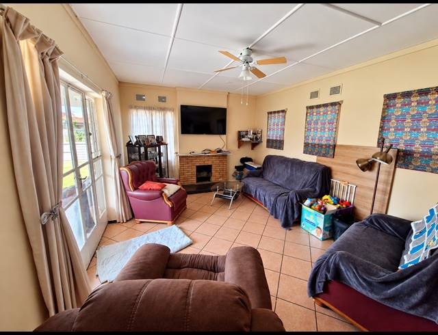 3 BEDROOM HOUSE FOR SALE IN VANDERBIJLPARK SE 1
